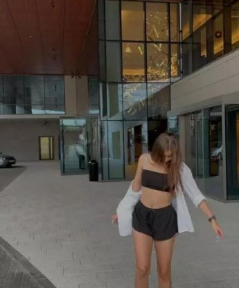 💋 С моими услугами ты погрузишься в мир страсти и наслаждения без ограничений. 🌟 Мои возможности не знают границ – от классики до экзотики, от нежных ласк до доминирования. 👠 Моя креативность покорит тебя, а опыт поможет исполнить все твои заветные желания. 🌹 Я знаю, как доставить истинное удовольствие, будь ты опытным или новичком. 💫 Отзывы моих довольных клиентов говорят само за себя. 📸 Мои фото – полное отражение реальности, без фотошопа и обмана. Обещаю, ты не останешься равнодушным. Если хочешь ощутить безупречное наслаждение в Москве, ты знаешь, где найти меня. 💖🌆 Зульфия